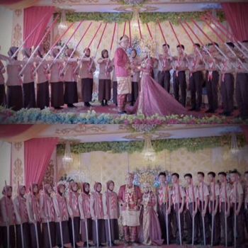 Pengantin yang sedang menjalani prosesi Tongkat Pora di Pemulutan Ilir, Sumatera Selatan. Pengantin yang sedang menjalani prosesi Tongkat Pora di Pemulutan Ilir, Sumatera Selatan.