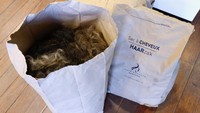 Salon yang sudah bekerja sama dengan Patrick Janssen akan mengirimkan kumpulan rambut ke organisasi Dung Dung.  