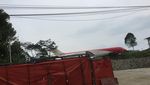 Pesawat Livery Kepresidenan di Pinggir Jalan Tasik