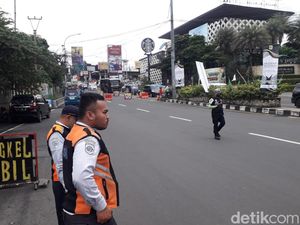 Penampakan Penerapan One Way Jalur Puncak Arah Jakarta