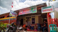 Selain membangun huntap, Kementerian PUPR juga melengkapi pembangunan infrastruktur dasar seperti pembangunan jalan lingkungan dan akses kawasan permukiman, drainase, penerangan jalan umum (PJU), hingga posyandu. Foto: Dok. Kementerian PUPR