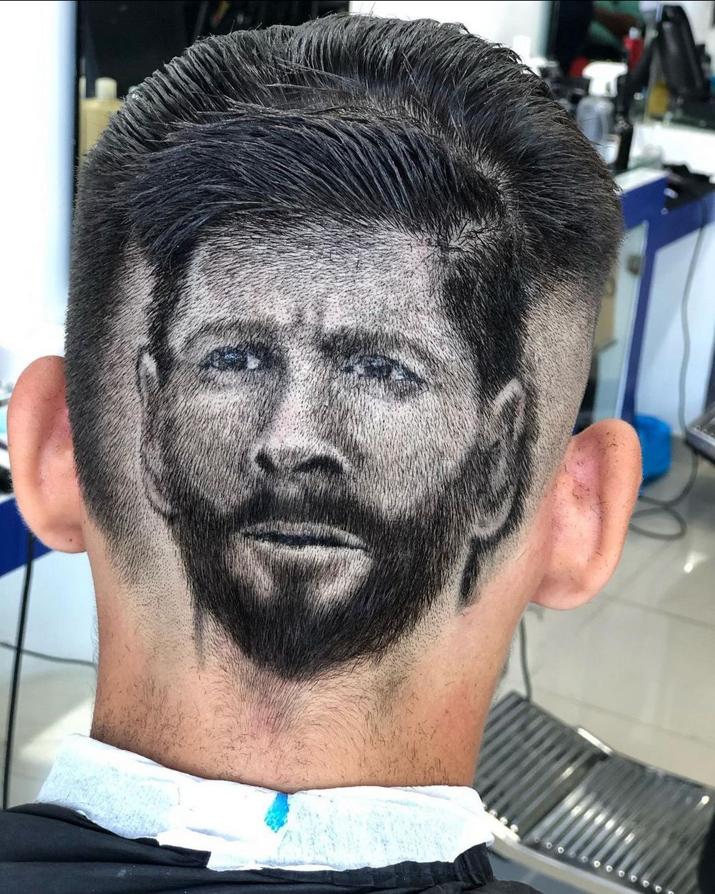 Rambut Bergambar Lionel Messi Cukur rambut viral, kepala bergambar wajah Lionel Messi.