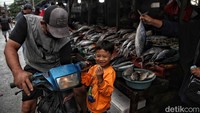 Bagi warga yang akan membeli ikan, dan aneka seafood lainnya, disarankan untuk membelinya dari sekarang. Dikarenakan harga ikan akan jadi lebih mahal saat mendekati tahun baru.