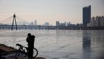Potret Sungai Han Korea Selatan yang Membeku
