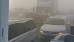 Pemandangan Ngeri Ratusan Mobil Saling Tubruk-Tindih pada Tabrakan Beruntun di China