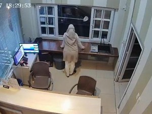 Heboh Video Check In Bareng Polisi, Istri Letda Candra Membantah