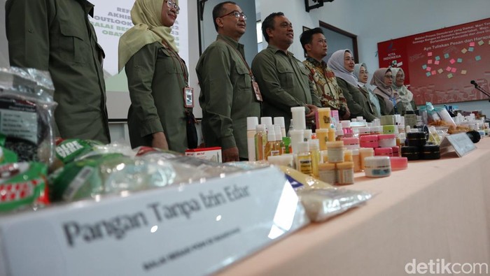 Tercatat ada 12 kasus produk ilegal yang ditangani Balai Besar POM di Bandung.