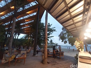 Ini Tempat Nongkrong Sambil Lihat Festival Kembang Api di Ancol