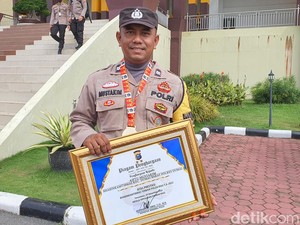 Sosok Mustakim, Polisi yang Jadi Guru Ngaji dan Penggerak Ekonomi Pesisir Riau