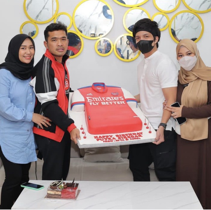 Akrab dengan Artis, Ini Momen Putra Siregar saat Makan Bareng Ruben Onsu dan Lesti Billar
