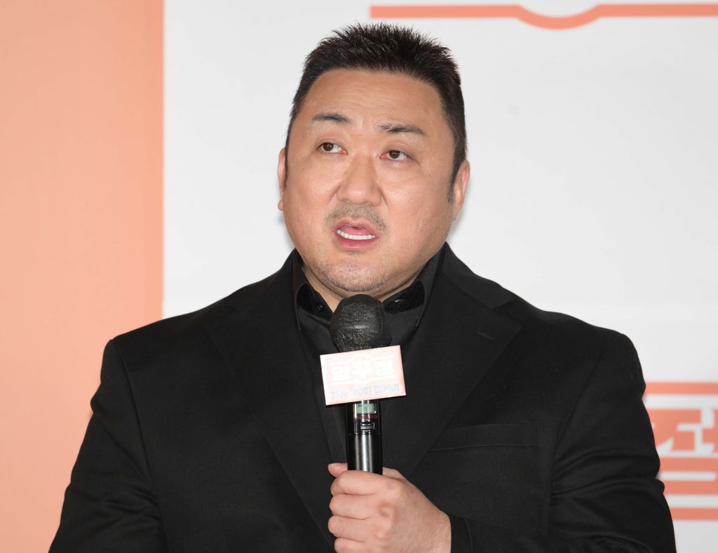 Aktor Korea Don Lee saat konferensi pers film 'Men of Plastic' di Lotte Cinema Konkuk Univ. pada 28 November 2022 di Seoul, Korea Selatan. (The Chosunilbo JNS/Imazins via Getty Images)