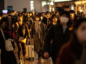 Konflik Diplomatik Bikin Jumlah Penumpang Pesawat Jepang-China Anjlok 48%