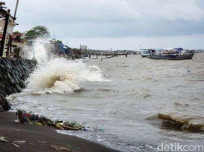 Cuaca Ekstrem, Nelayan di Tanjung Pasir Tangerang Tak Bisa Melaut