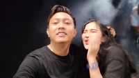 Namun di Instagram Denny Caknan dan Bella Bonita tampak begitu mesra. Foto: Instagram Denny Caknan