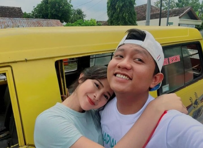 Denny Caknan dan Bella Bonita Denny Caknan dan Bella Bonita