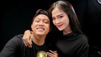Banyak yang menyebut Denny Caknan dan Bella Bonita berpacaran. Foto: Instagram Denny Caknan