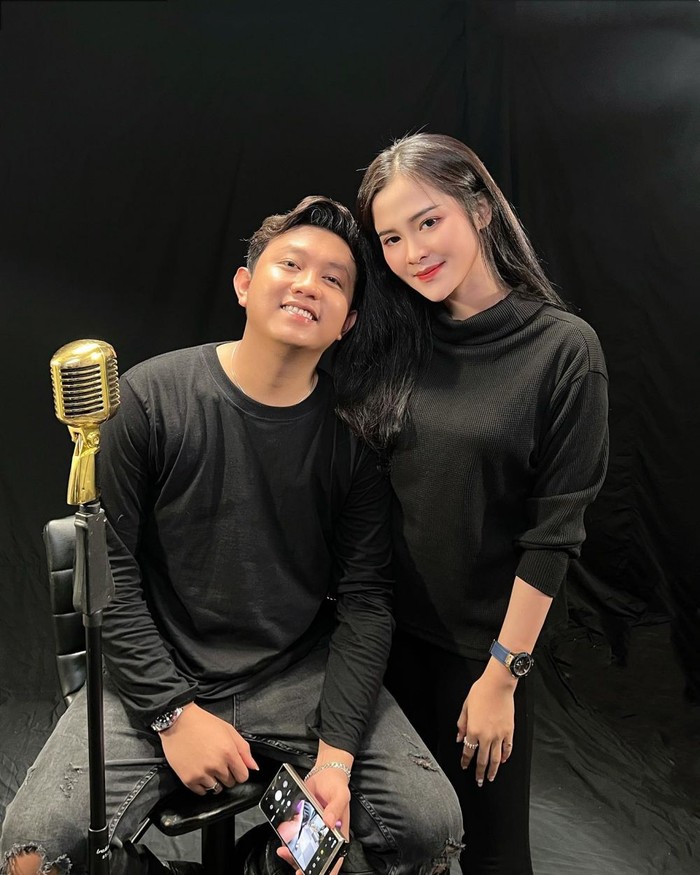 Denny Caknan dan Bella Bonita Denny Caknan dan Bella Bonita