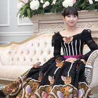 Dita Karang memulai debutnya sebagai personel grup SECRET NUMBER pada 2020. Berparas ayu, Dita Karang diketahui memiliki darah bangsawan kerajaan Bali. Foto: Instagram