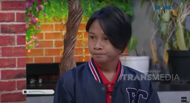 Fajar sendiri merupakan remaja yang berasal dari Gorontalo. Ia lahir pada 31 Mei 2007. Foto: YouTube/Trans TV Official