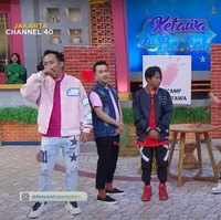 Tak banyak yang tahu, Fajar sempat merilis lagu berjudul Ayya (Cinta Tak Selamanya Indah). Lagu tersebut terinspirasi dari kegalauannya. Foto: YouTube/Trans TV Official