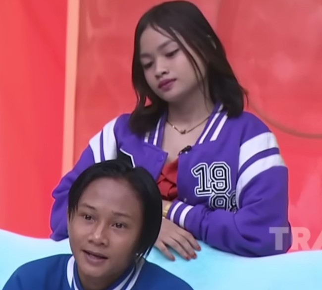 Usai Fajar Sad Boy kini terkenal, mantan pacarnya kabarnya mengajak Fajar balikan. Namun Fajar menolaknya. Foto: trans tv