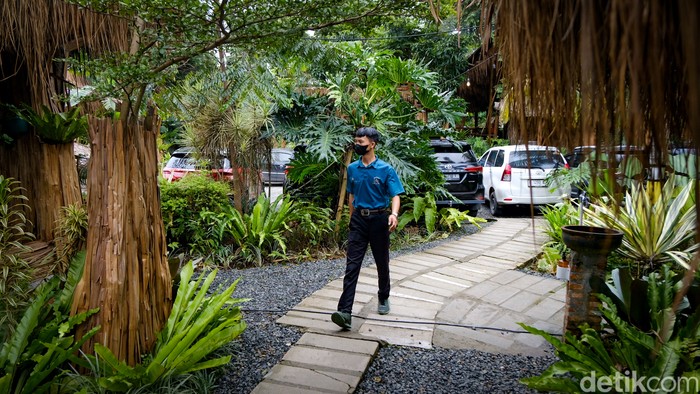 Gaya Rimba Resto Alam di Sentul, Bogor Gaya Rimba Resto Alam di Sentul, Bogor