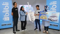 Rangkaian promo belanja Blibli Histeria telah mencapai puncaknya lewat periode Histeria Spektakuler 12.12 pada 5-15 Desember 2022. Salah satu momen puncak kampanye adalah lelang mobil listrik Wuling Air ev mulai dari Rp12 pada 12 Desember 2022 yang dimulai pada pukul 18.00 WIB, yang bertepatan dengan peringatan Hari Belanja Online Nasional (Harbolnas).