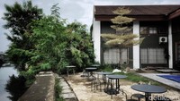 Sisi samping gedung tua yang berada persis di sisi sungai ini dulunya terhubung langsung dengan Pelabuhan Sunda Kelapa. Bisa kita lihat dibeberapa sisi bangunan yang bisa dipertahankan tetap dibiarkan agar terjaga keasliannya seperti kusen dan teralis jendela serta volume ruangnya.