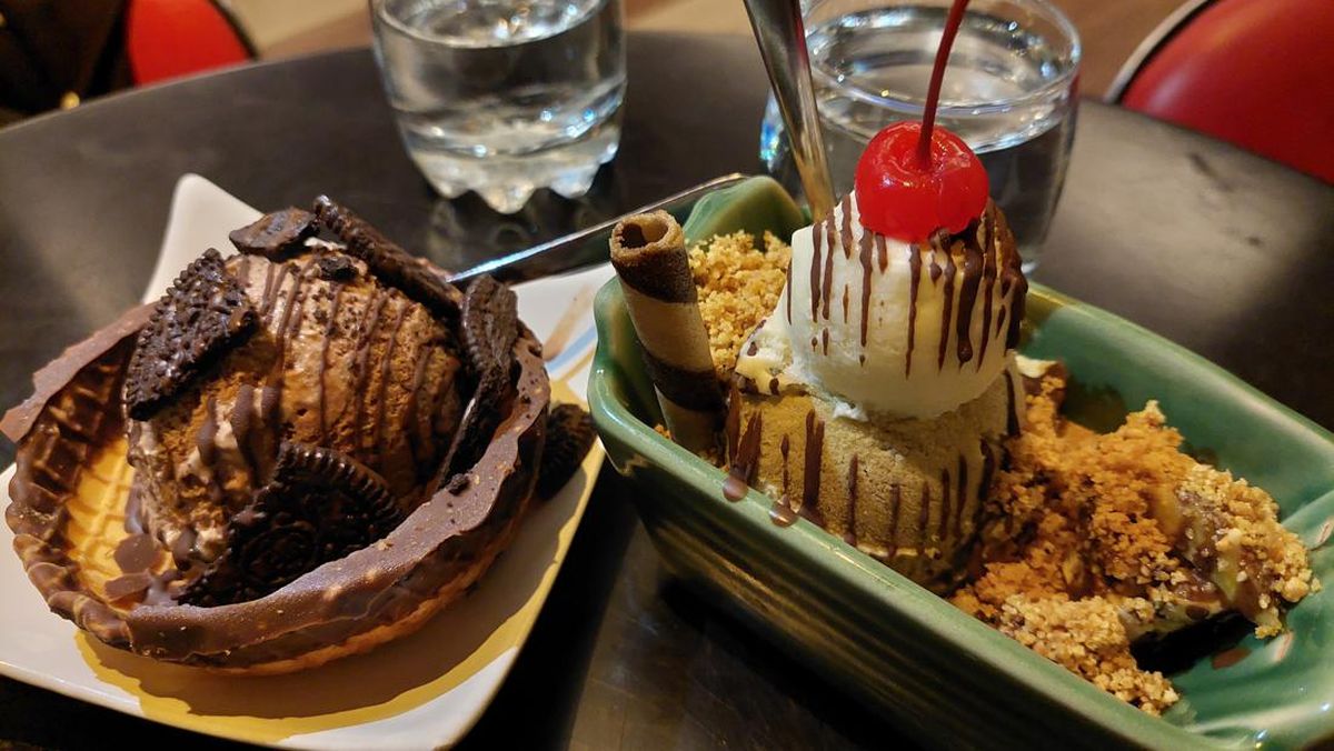 Es Krim Zangrandi Surabaya, menyajikan es krim klasik dengan tampilan dan cita rasa legendaris sejak tahun 1930