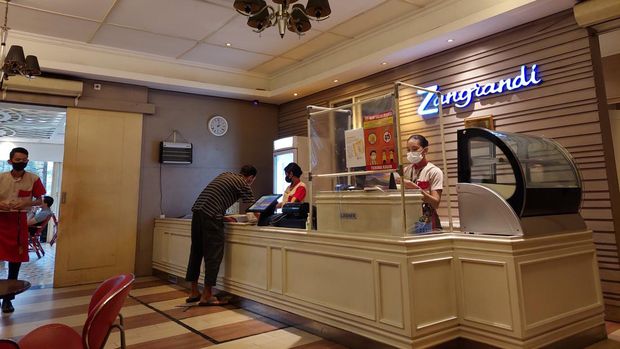 Surabaya dikenal sebagai kota yang panas. Berikut ini sederet kedai es krim untuk menyejukkan mulut.