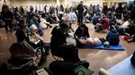 Kyiv Dibom Lagi, Warga Berlindung di Stasiun Metro
