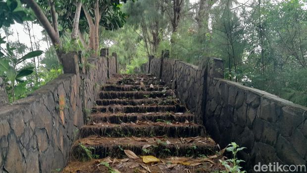 Lembah Putri di Pangandaran yang Dulunya Indah Kini Merana