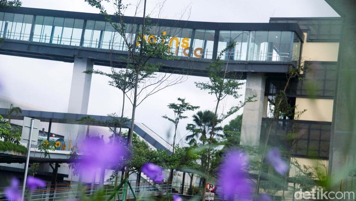 Lihat Lebih Dekat TOD Lebak Bulus yang Sudah Rampung Simpang Temu Lebak Bulus, Jakarta Selatan sudah dibuka untuk umum. Simpang temu ini menjadi salah satu pengembangan TOD yang dilakukan MRT Jakarta.