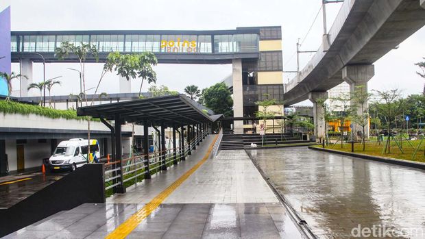 Simpang Temu Lebak Bulus, Jakarta Selatan sudah dibuka untuk umum. Simpang temu ini menjadi salah satu pengembangan TOD yang dilakukan MRT Jakarta.