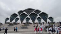 Sekadar diketahui, Masjid Raya Al Jabbar ini sudah dua bulan dibuka untuk umum. Sudirman Wamad/Detikcom