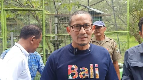 Menteri Pariwisata dan Ekonomi Kreatif Sandiaga Salahuddin Uno saat mengunjungi Taman Nasional Bali Barat, Jembrana, Jumat (30/12/2022).