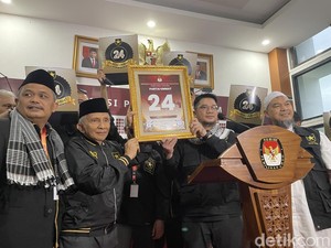 Siapa Capres Partai Ummat? Amien Rais: Too Early to Tell