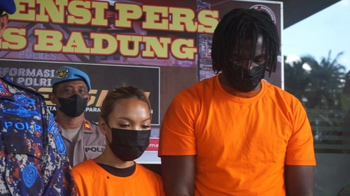 Kasus tindak asusila yang melibatkan James P asal AS (kanan) dan Mary CQ asal Filipina dengan korban BJC asal Filipina diungkap Polres Badung akhir November lalu.