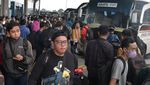Potret Puncak Arus Liburan Nataru, Ribuan Orang Tinggalkan Jakarta