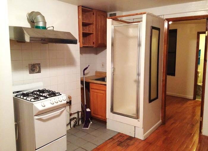 Dapur adalah salah satu bagian penting dalam rumah. Apa jadinya kalau dapur dibuat aneh seperti ini.