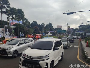 Sejumlah Titik di Puncak Bogor Macet, One Way Arah Jakarta Diterapkan