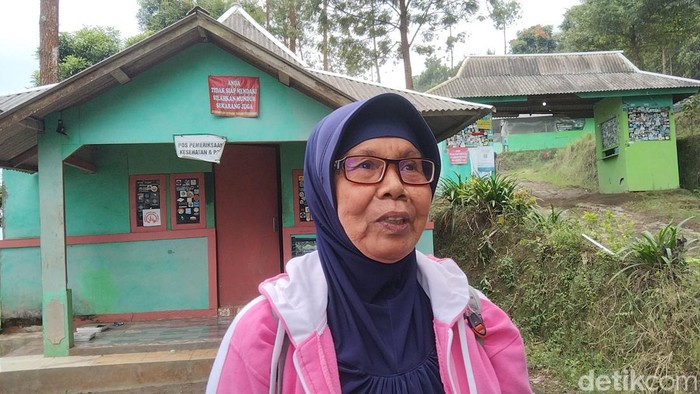 Rukini (74), pendaki Gunung Ciremai.