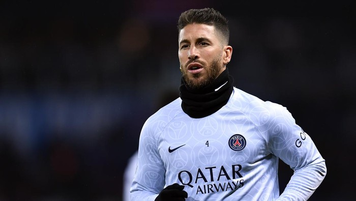 PARIS, FRANCE - DECEMBER 28: Sergio Ramos of Paris Saint-Germain warms up before the Ligue 1 match between Paris Saint-Germain and RC Strasbourg at Parc des Princes on December 28, 2022 in Paris, France. (Photo by Aurelien Meunier - PSG/PSG via Getty Images)