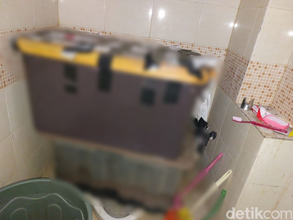 Sesosok jasad wanita ditemukan dalam kondisi dimutilasi di sebuah rumah kontrakan di Kabupaten Bekasi, Jabar. Potongan tubuh korban ditemukan dalam kontainer. (dok Istimewa)