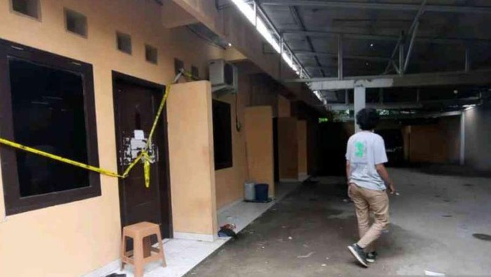 Sesosok jasad wanita ditemukan dalam kondisi dimutilasi di sebuah rumah kontrakan di Tambun Selatan, Bekasi, Jabar. Penemuan jasad tersebut membuat warga geger. (Antara Foto)