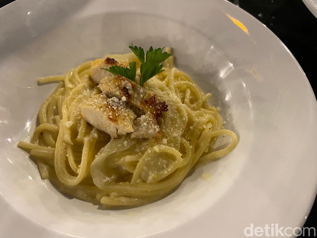 SISILIA Street Dining : Menikmati Sensasi 'Fine Dining' di Tenda Kaki Lima