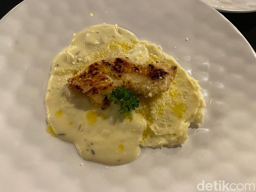 SISILIA Street Dining : Menikmati Sensasi 'Fine Dining' di Tenda Kaki Lima