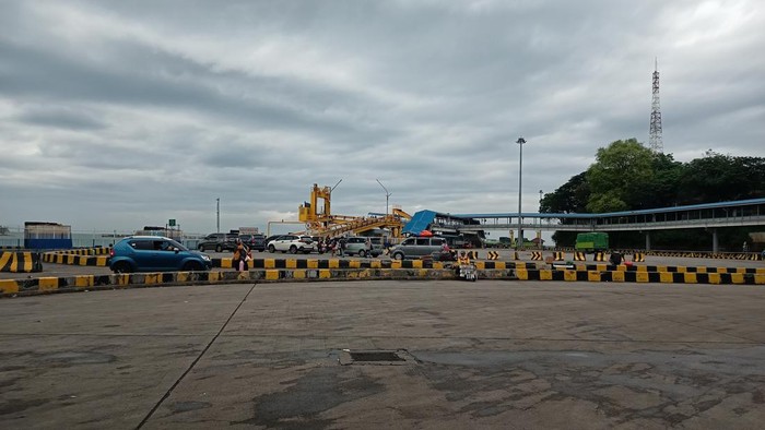 Suasana Pelabuhan Merak Banten, Jumat (30/12/2022) pagi