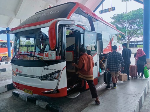 Suasana Terminal Tipe A Mengwi, Kabupaten Badung, Bali. (Agus Eka)