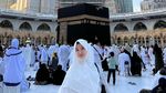 Syiva Angel Serasa di Dunia Berbeda saat Umrah